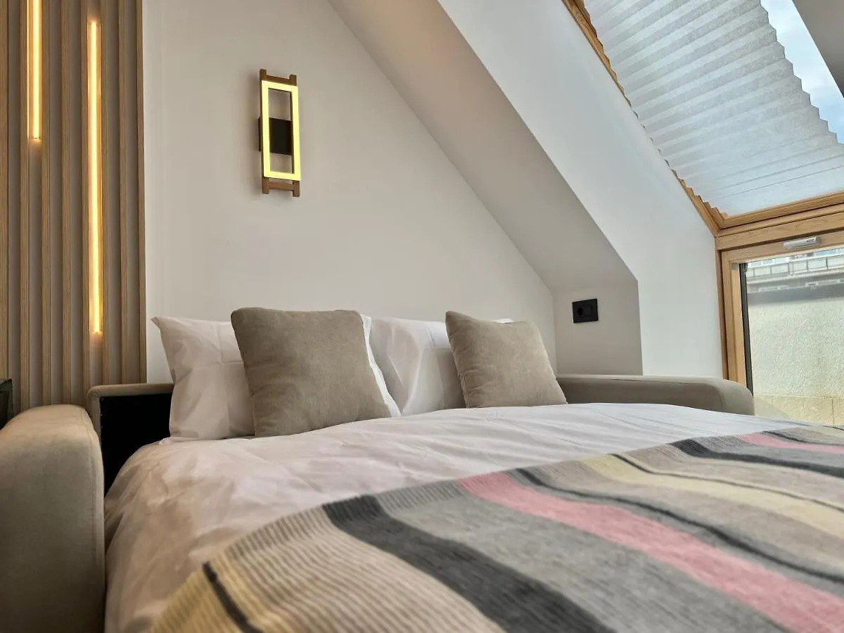 City Modern & Classy Apartment For 4 Guests & Parking Sofia